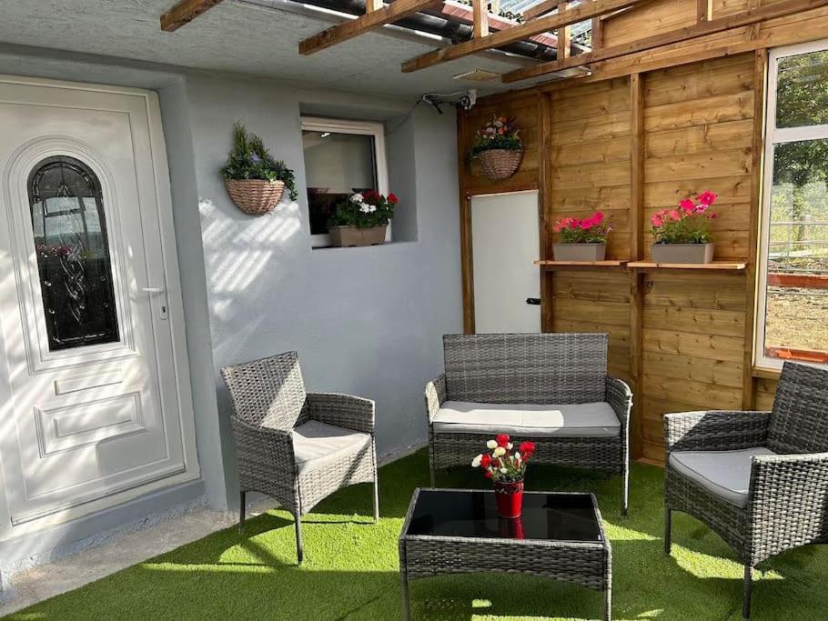 Stardust Getaway Tiny-Home E32Ak40 Piltown ภายนอก รูปภาพ